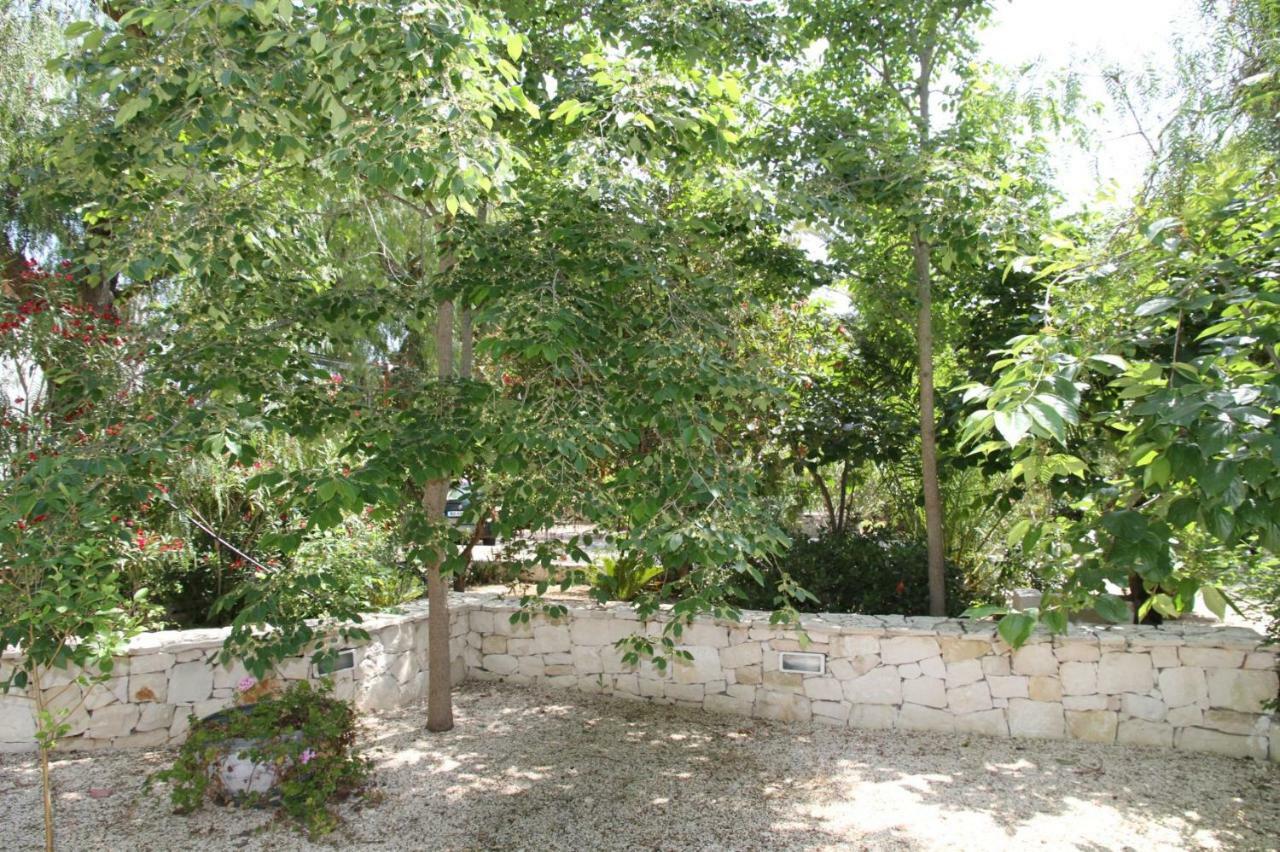 Villa Beatrice Serranova Exterior photo
